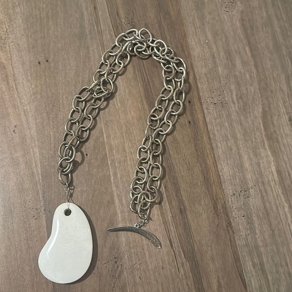 Jewelry - Stone chain pendant necklace